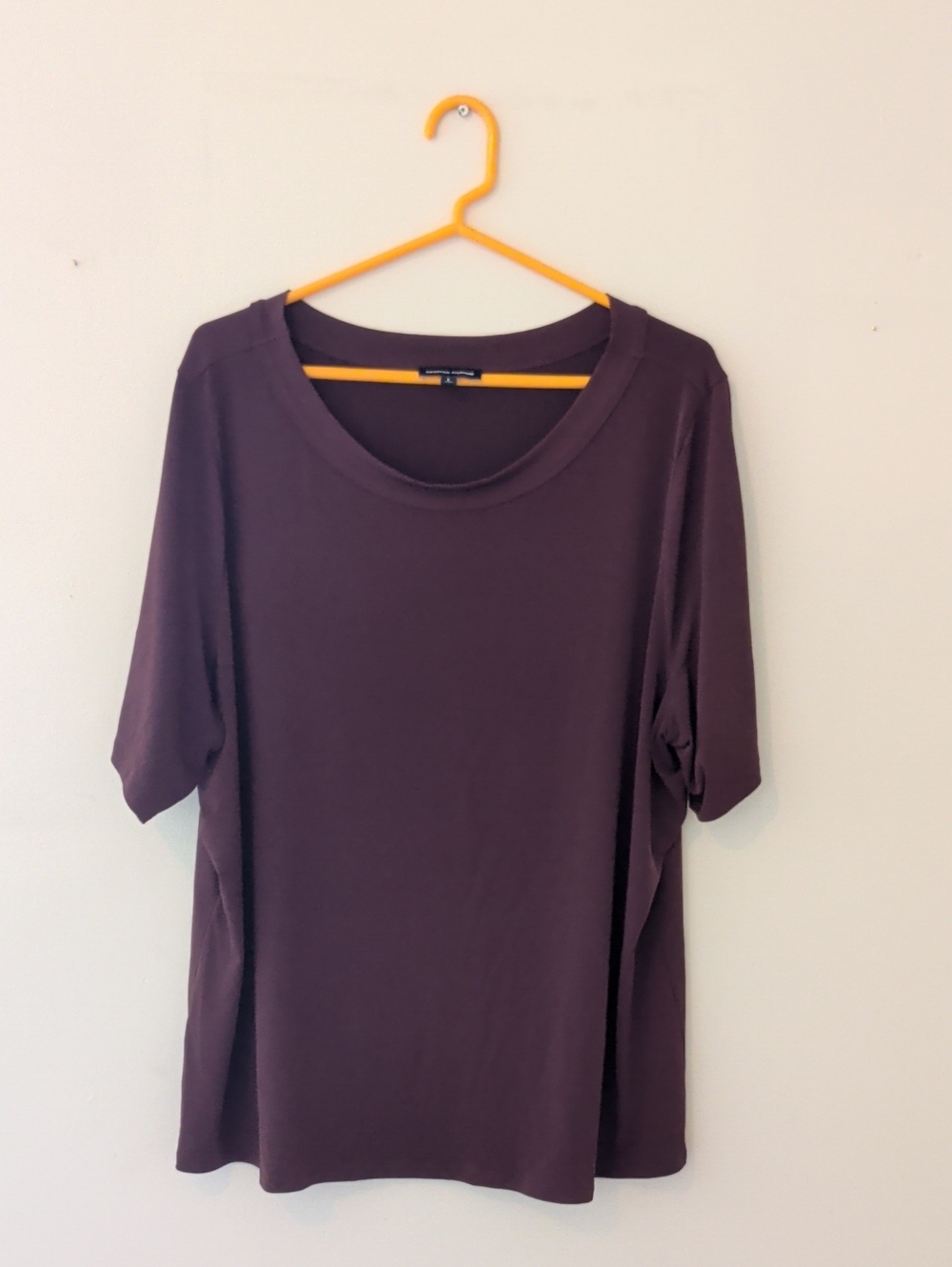 Universal Standard Short Sleeve Scoop Neck Tee in Chocolate